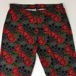 Gray Black Skulls and Red Roses Leggings One Size